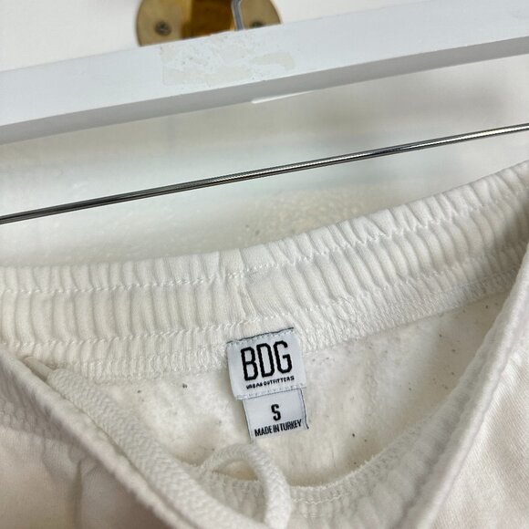 BDG Jogger Shorts in White Size Small - Picture 3 of 4